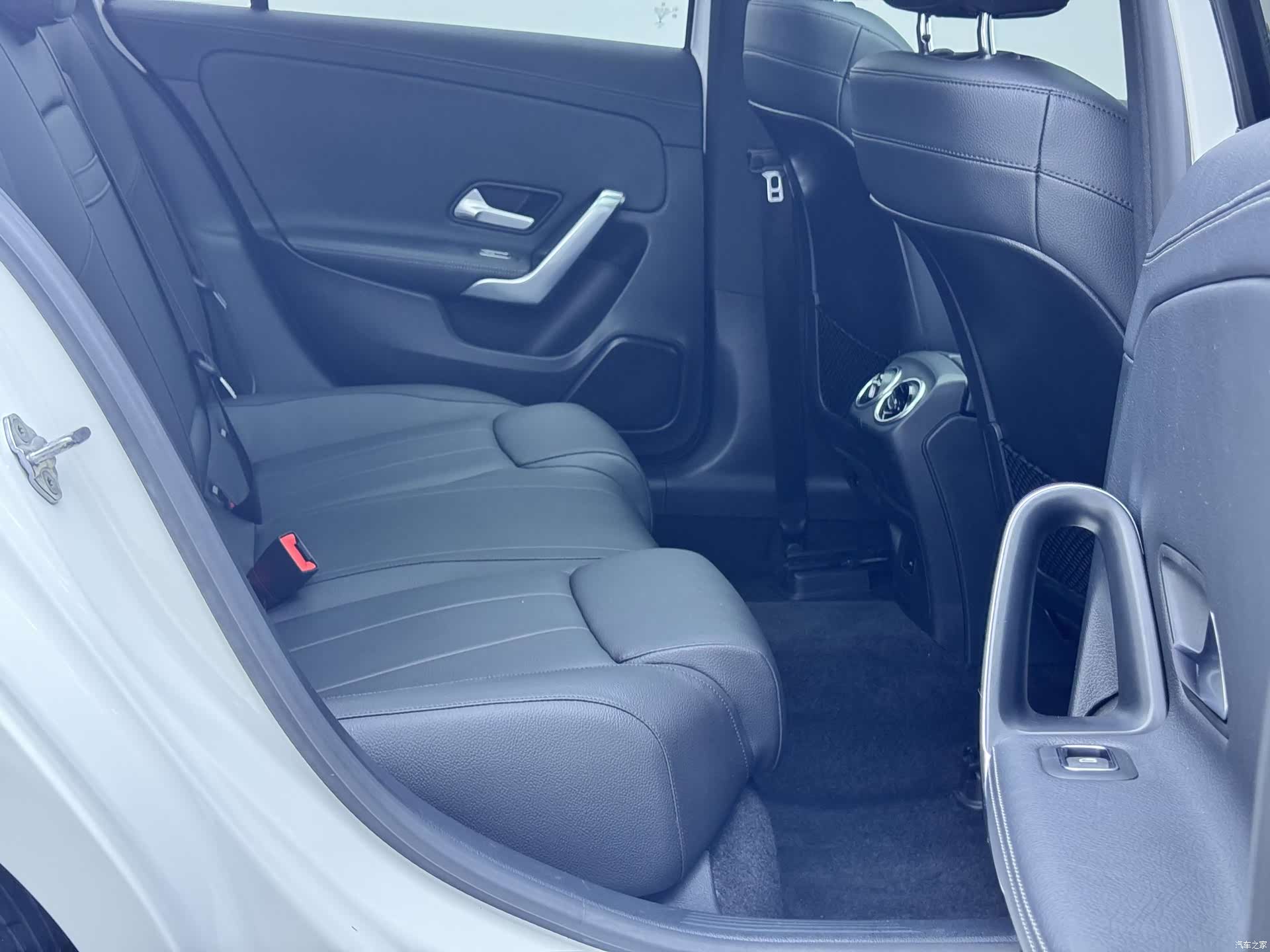 Mercedes-Benz A-Class, 2021 12