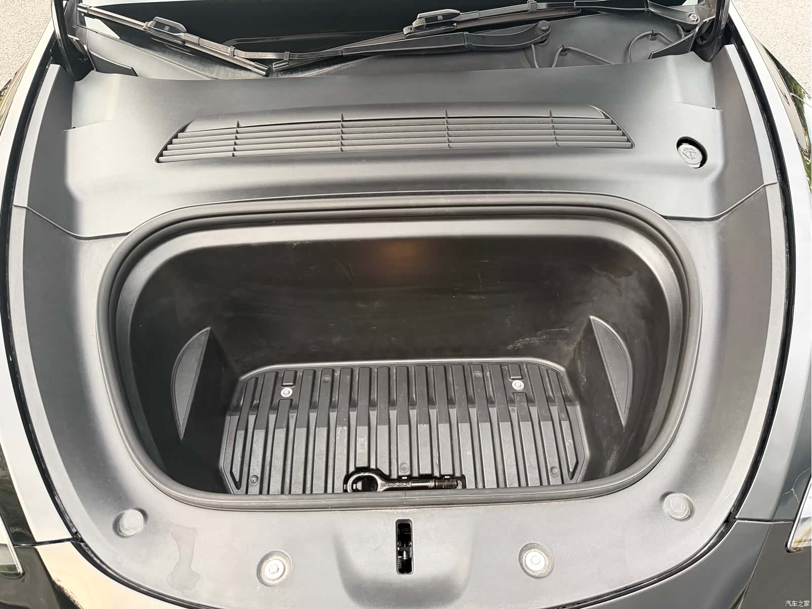 Tesla Model Y, 2021 10