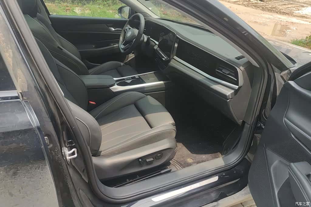 Volkswagen Passat, 2025 8