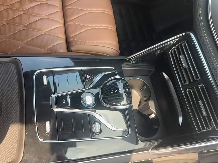 BYD Tang New Energy 2022, фото 5