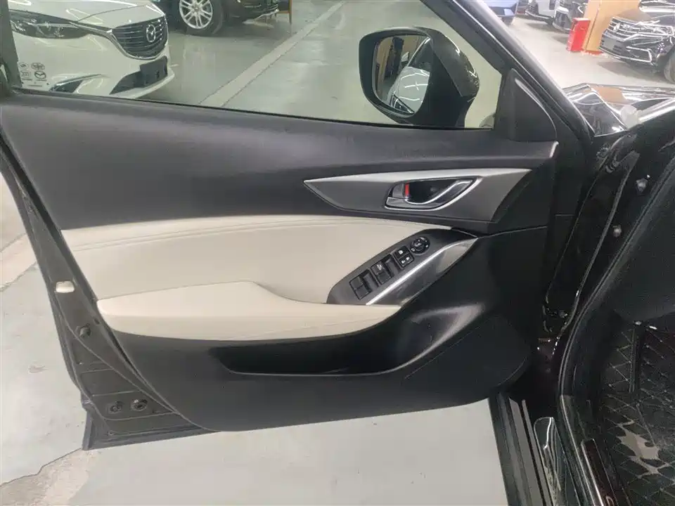 Mazda CX-4
