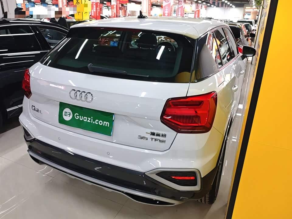Audi Q2L