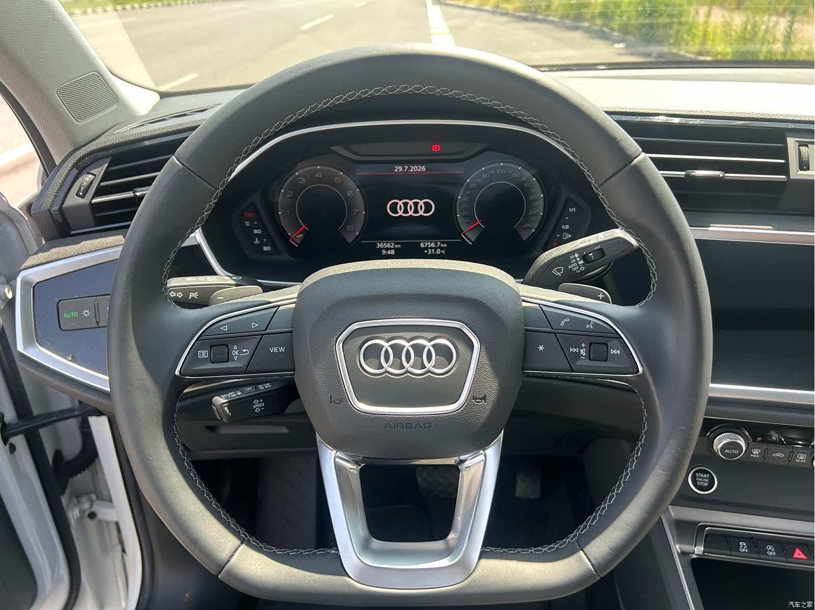 Audi Q3, 2022 11