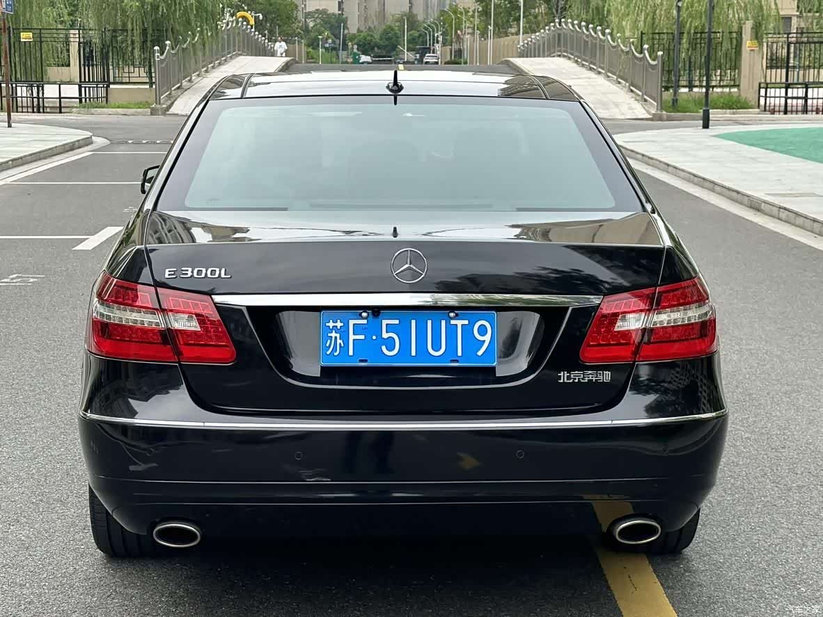 Mercedes-Benz E-Class, 2012 4