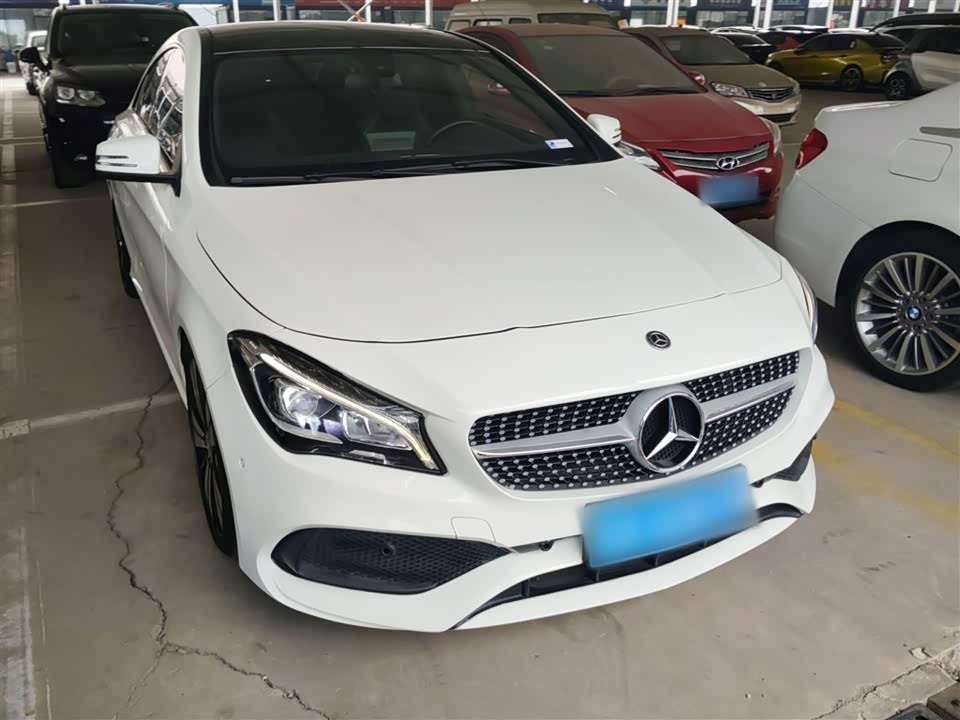Mercedes-Benz CLA