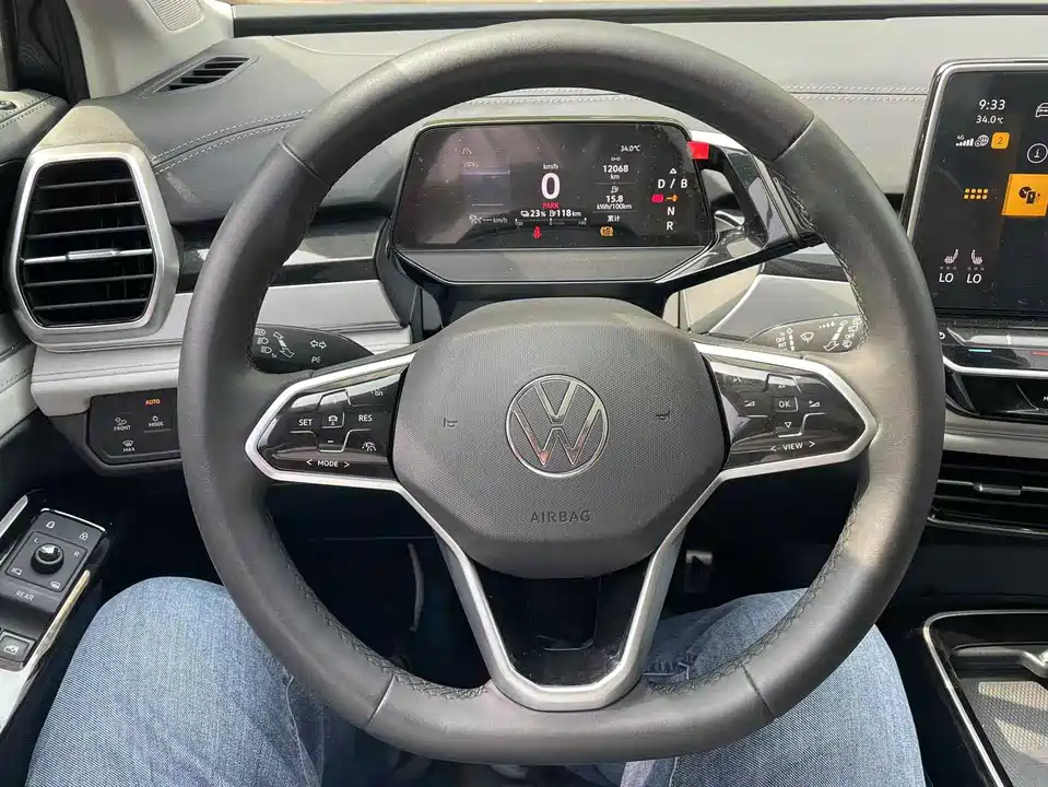 Volkswagen ID.6 CROZZ