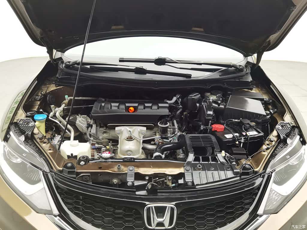Honda Jade, 2014 6