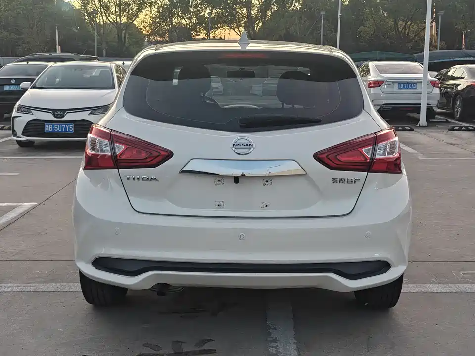 Nissan TIIDA