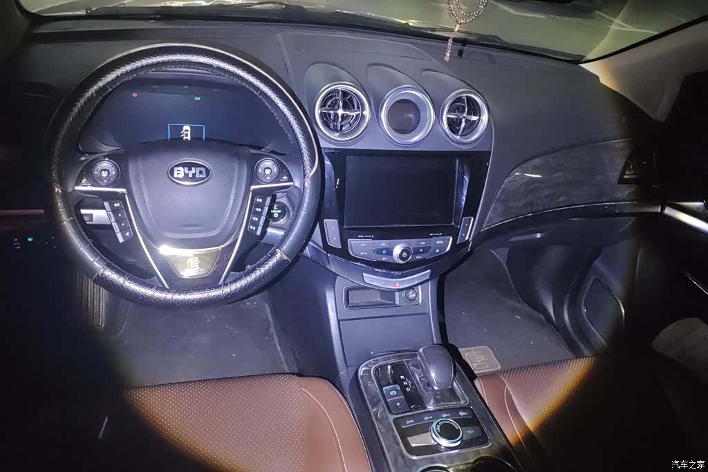 BYD Tang, 2016 12