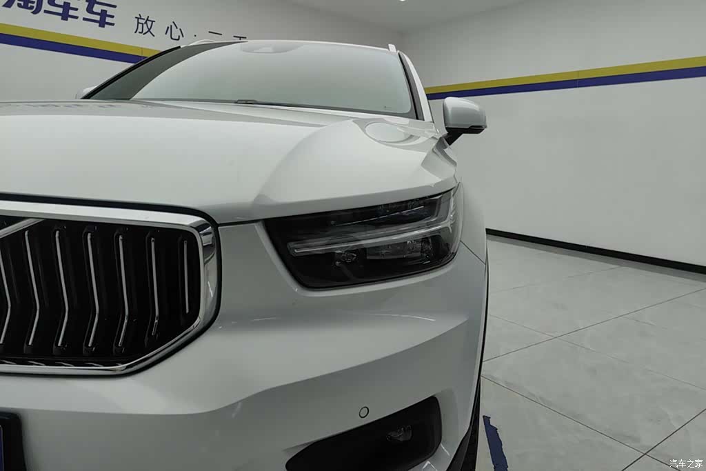 Volvo XC40, 2021 все фото