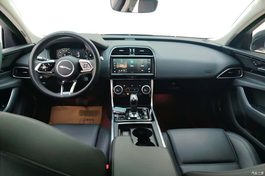 Land Rover XEL, 2022 12