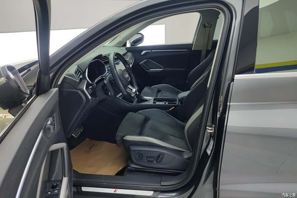 Audi Q3, 2022 9