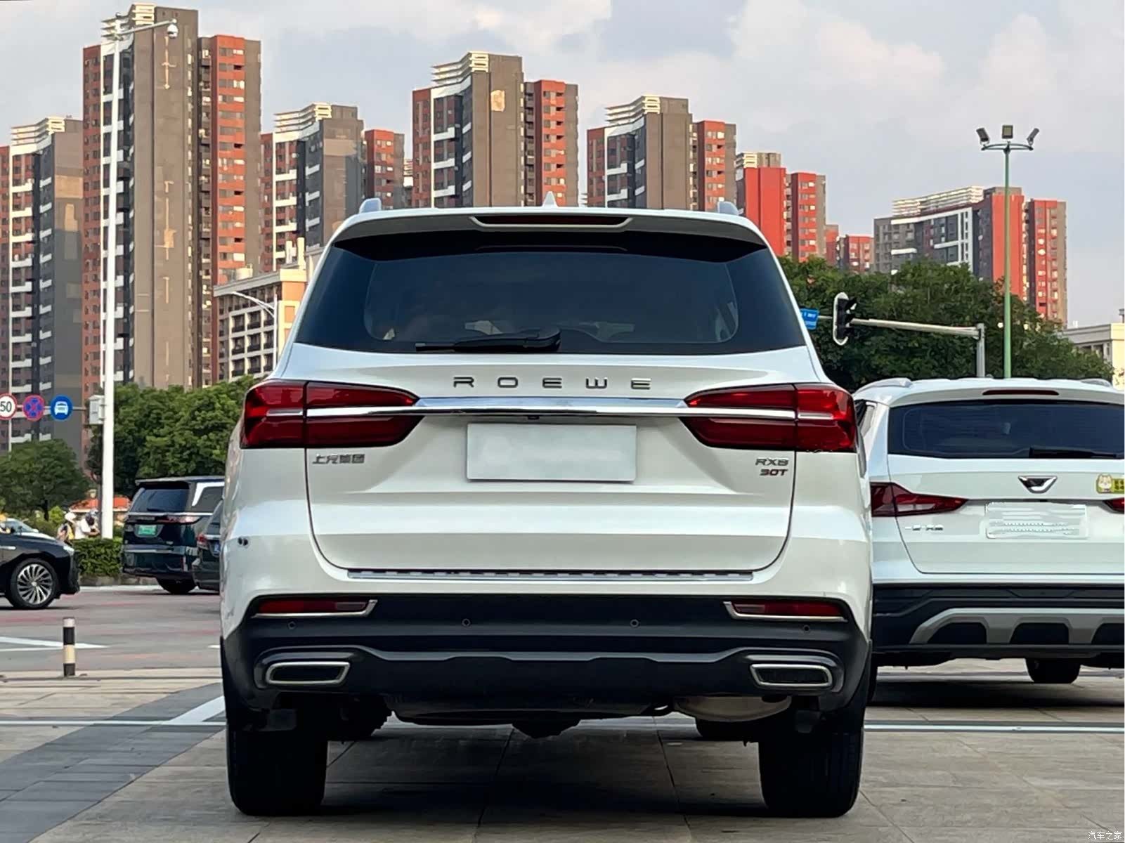 Roewe RX8, 2020 8