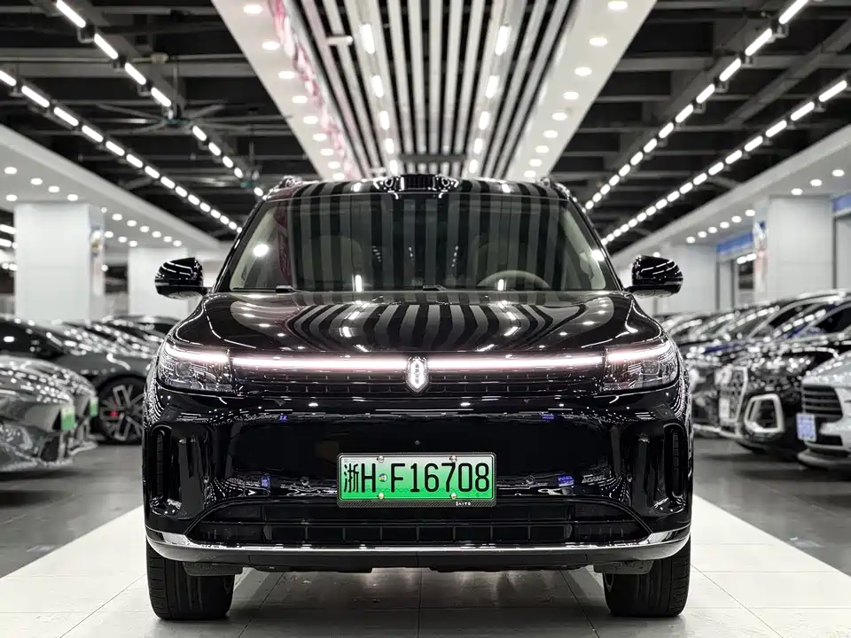 AITO Ask the world M7