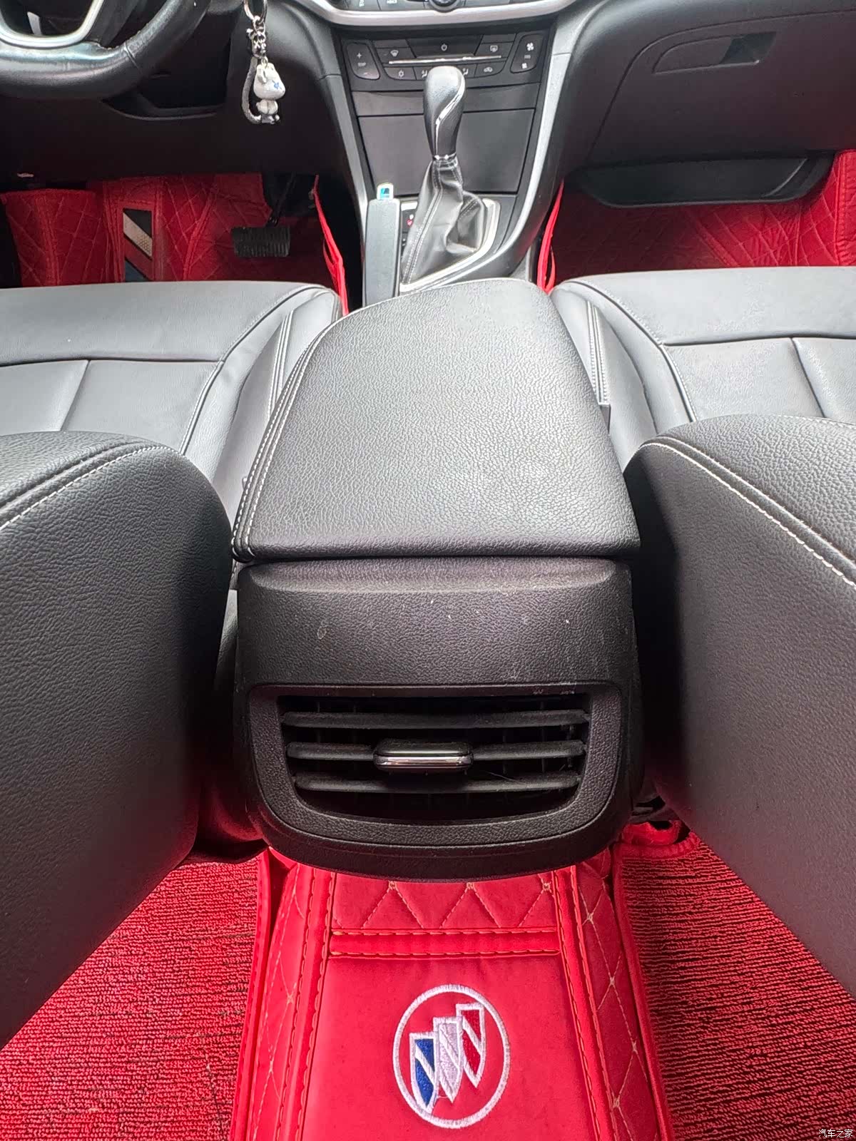 Buick V, 2019 10