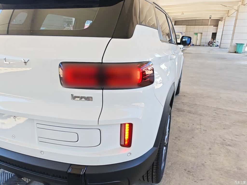 Geely Icon, 2025 8