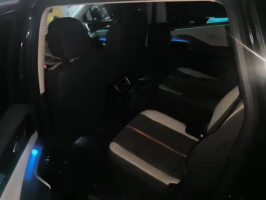 Volkswagen ID.6 CROZZ