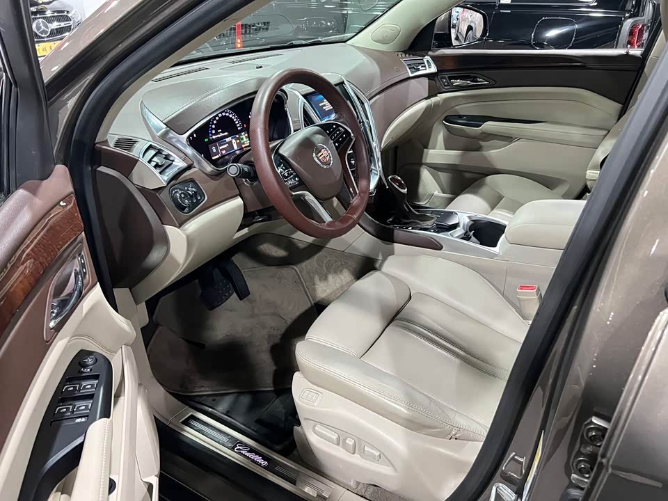 Cadillac SRX
