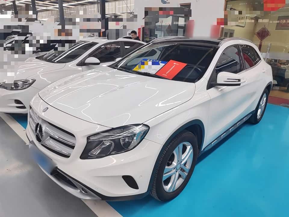 Mercedes-Benz GLA