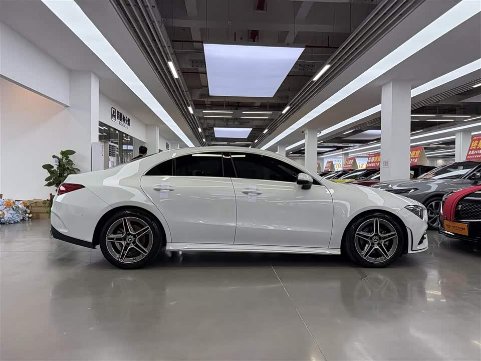 Mercedes-Benz CLA