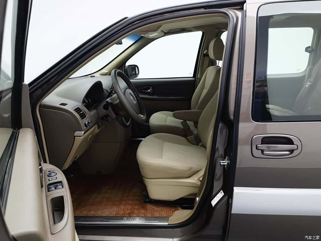 Buick GL8, 2015 10