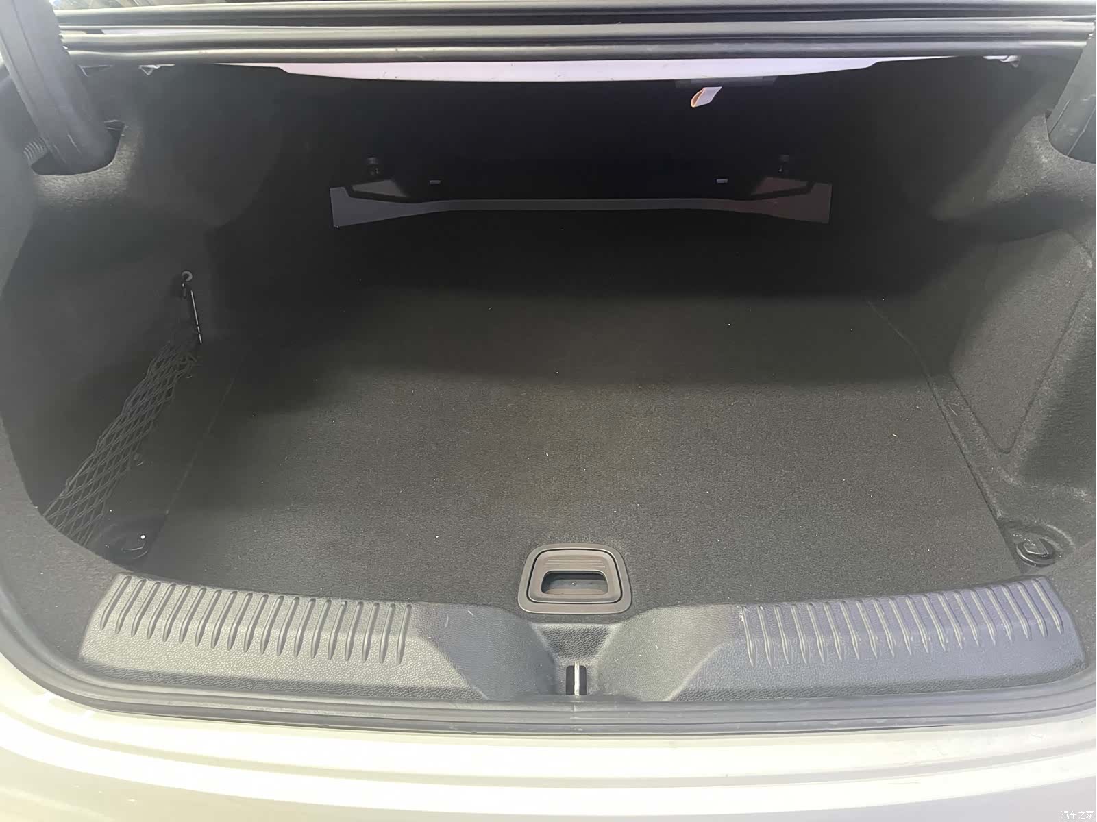 Mercedes-Benz CLS, 2019 15