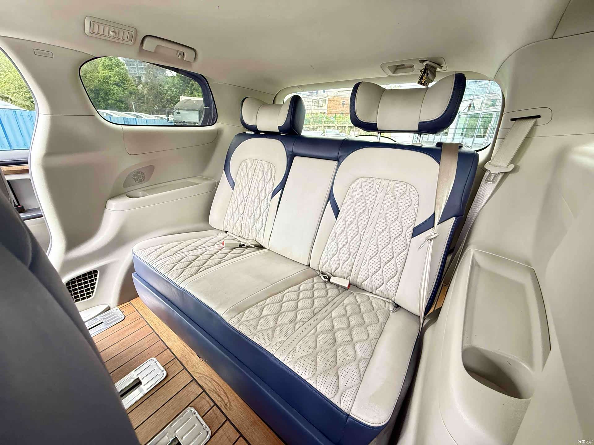 Buick GL8, 2018 9