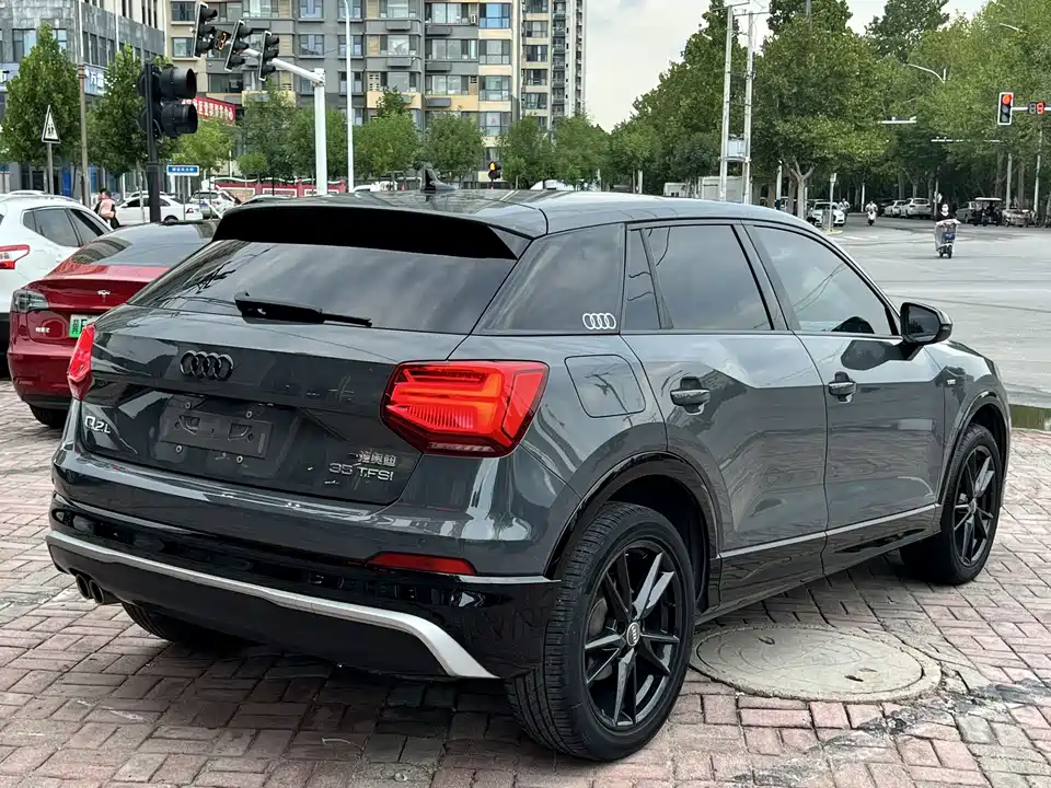 Audi Q2L Audi Q2L