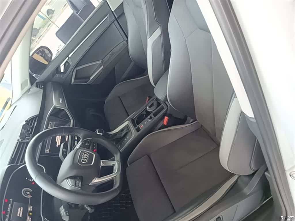 Audi Q3, 2023 15