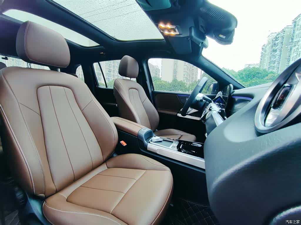 Mercedes-Benz GLB, 2025 21
