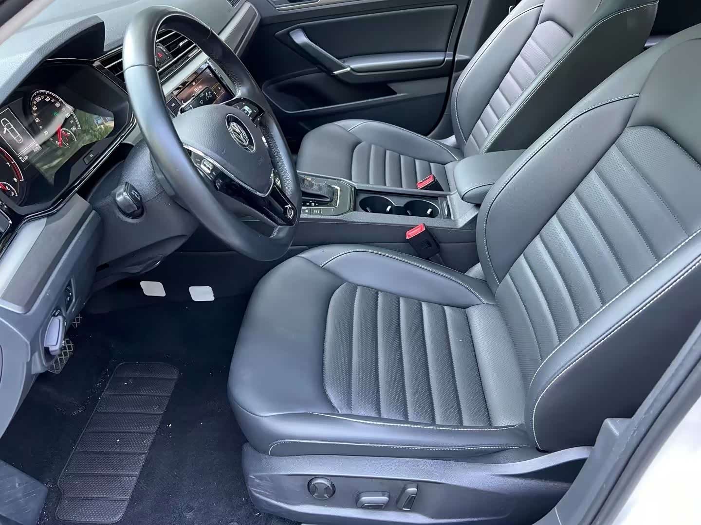 Volkswagen Lamando, 2019 все фото