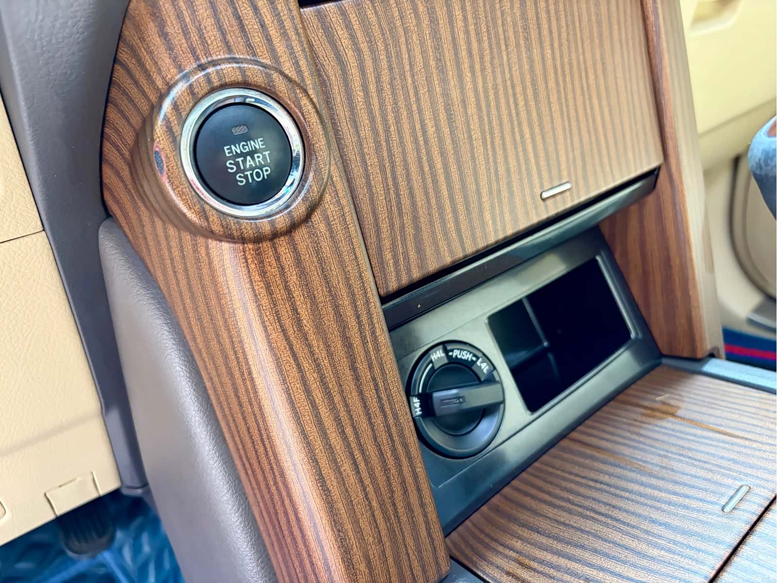 Toyota Prado, 2015 9