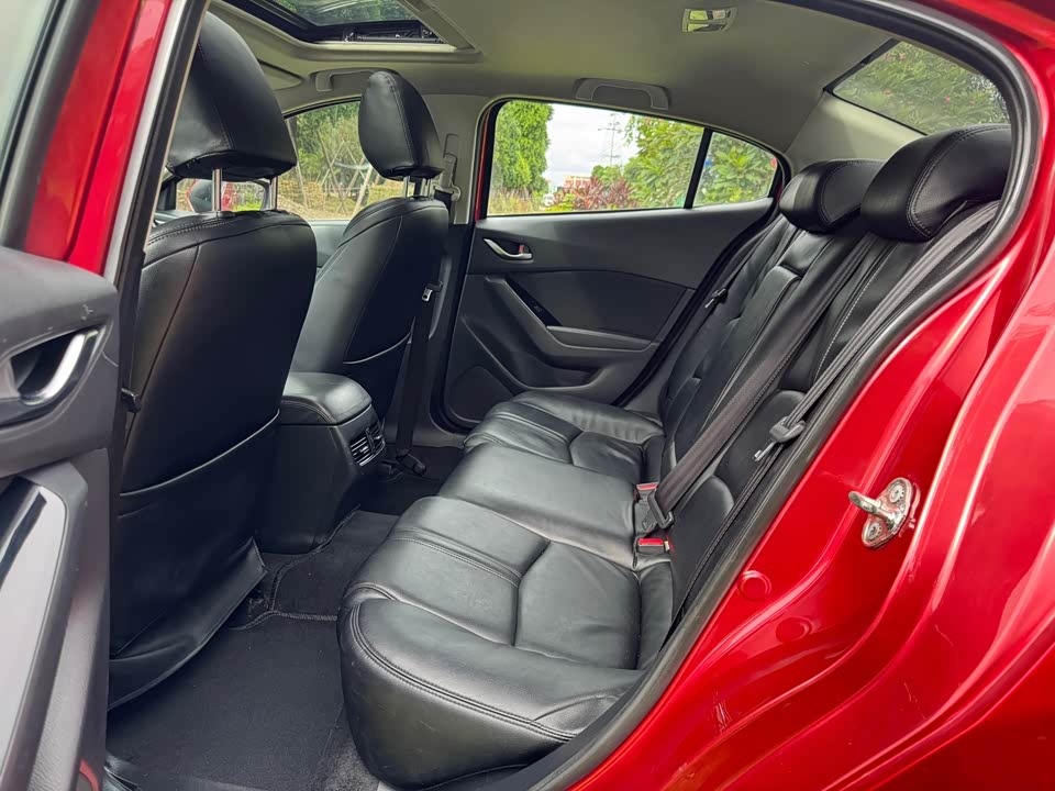 Mazda 3 Angkesaila