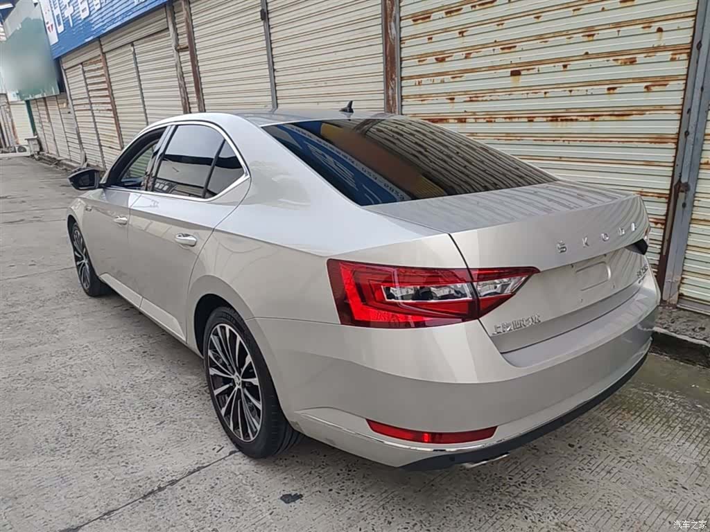 Skoda Superb, 2019 все фото