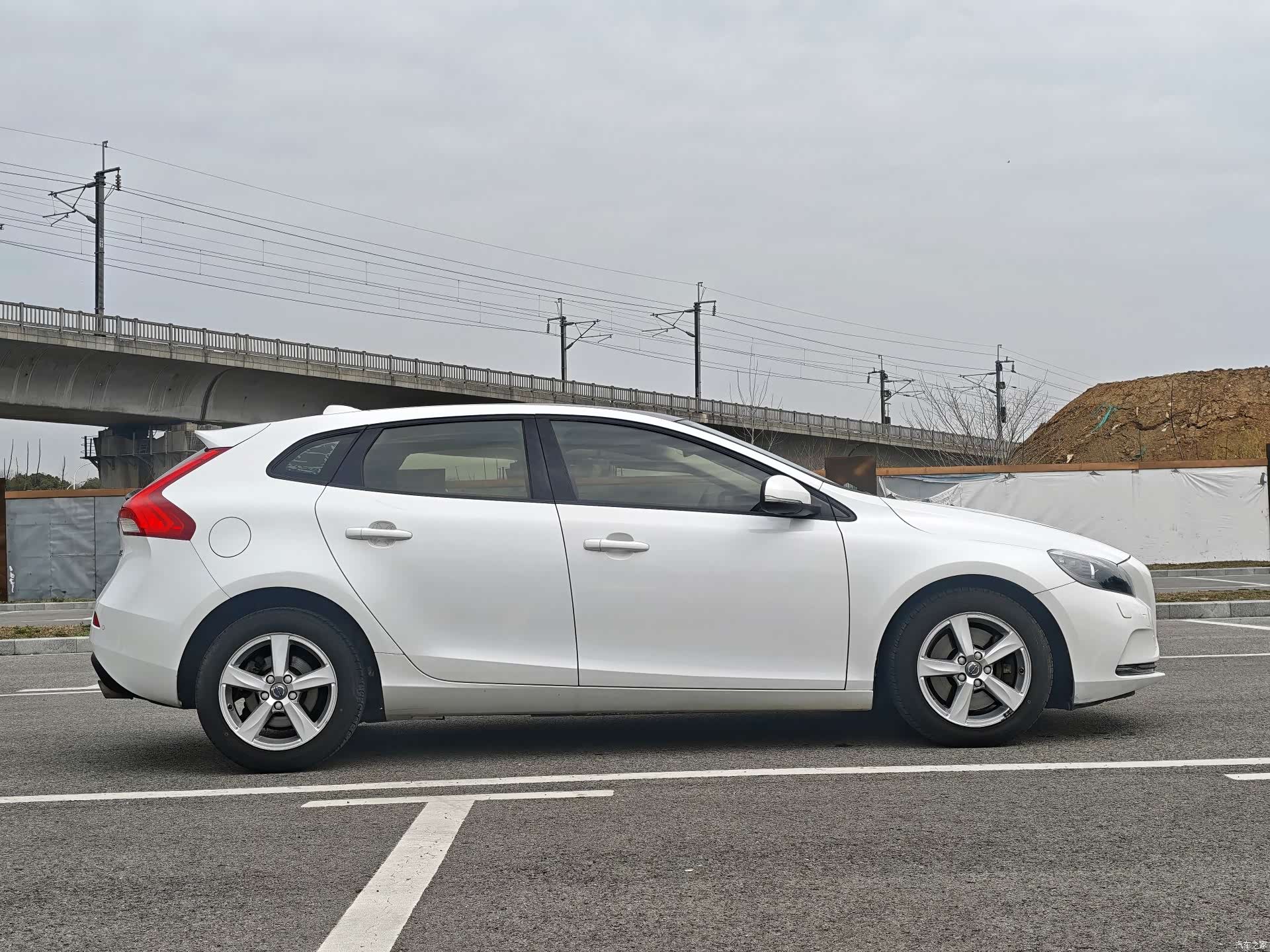 Volvo V40, 2016 8