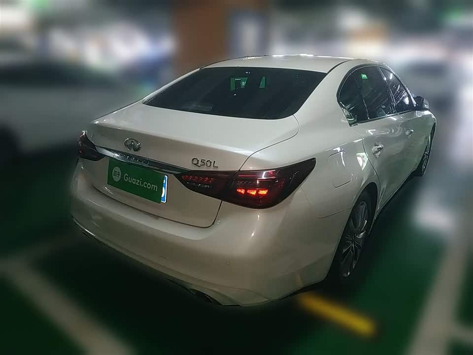 Infiniti Q50L