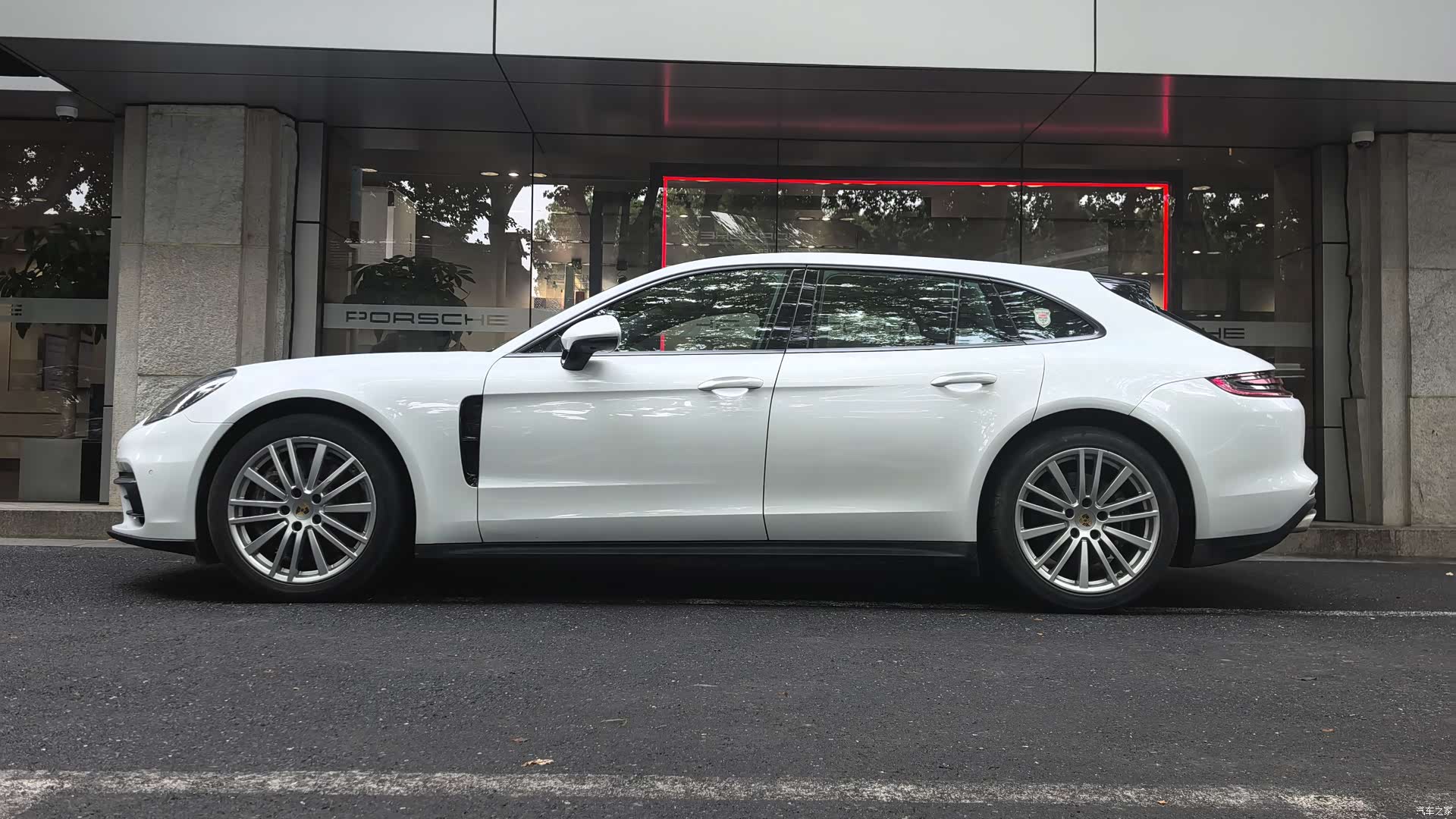Porsche Panamera, 2018 3