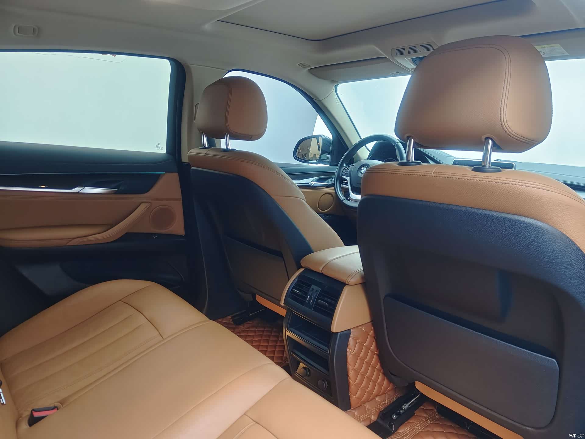 BMW X6, 2018 11