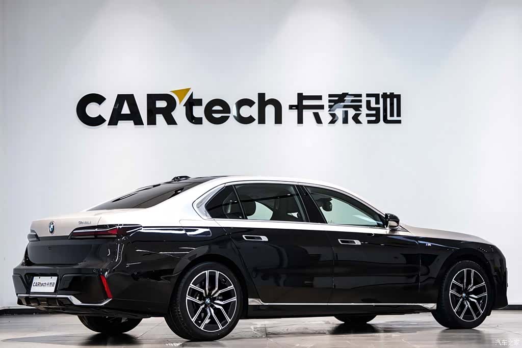 BMW 7 Series, 2025 все фото