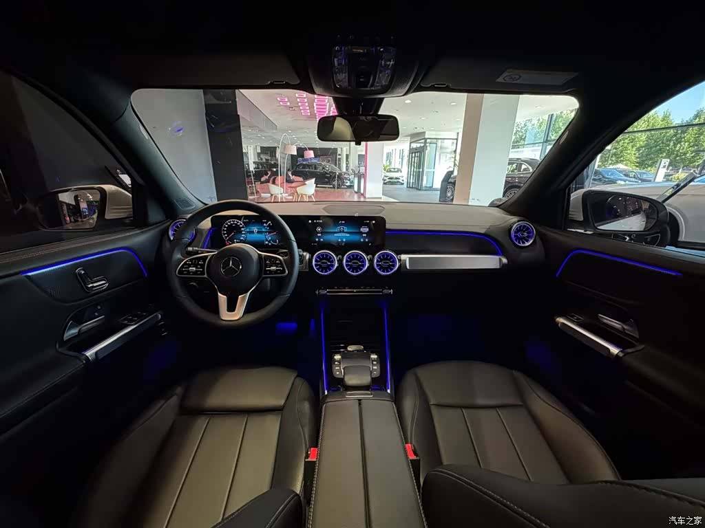 Mercedes-Benz GLB, 2023 все фото