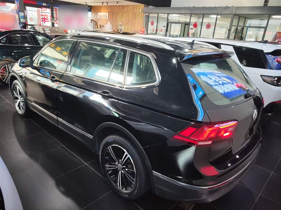 Volkswagen Tiguan L