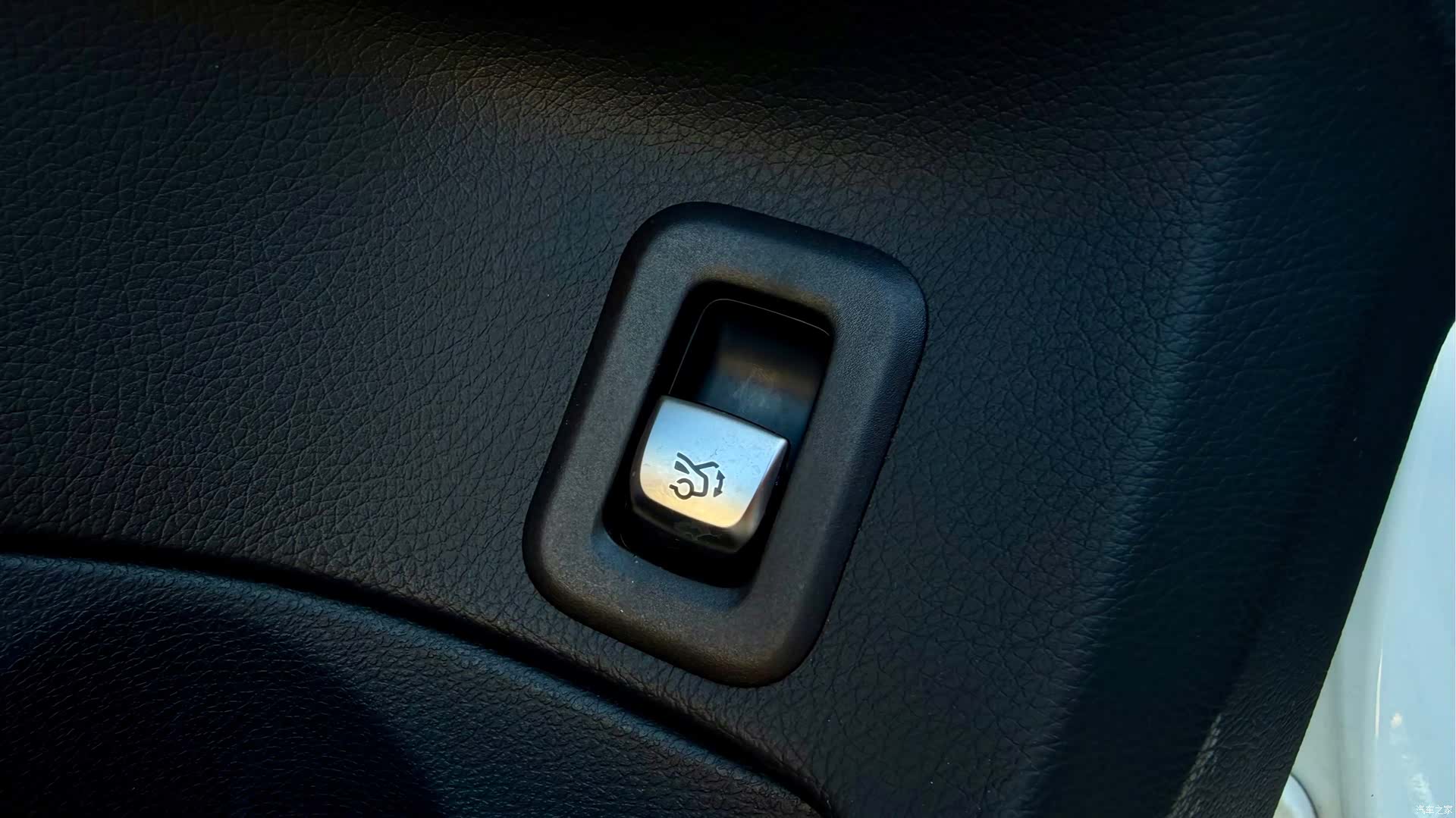 Mercedes-Benz C-Class, 2019 15