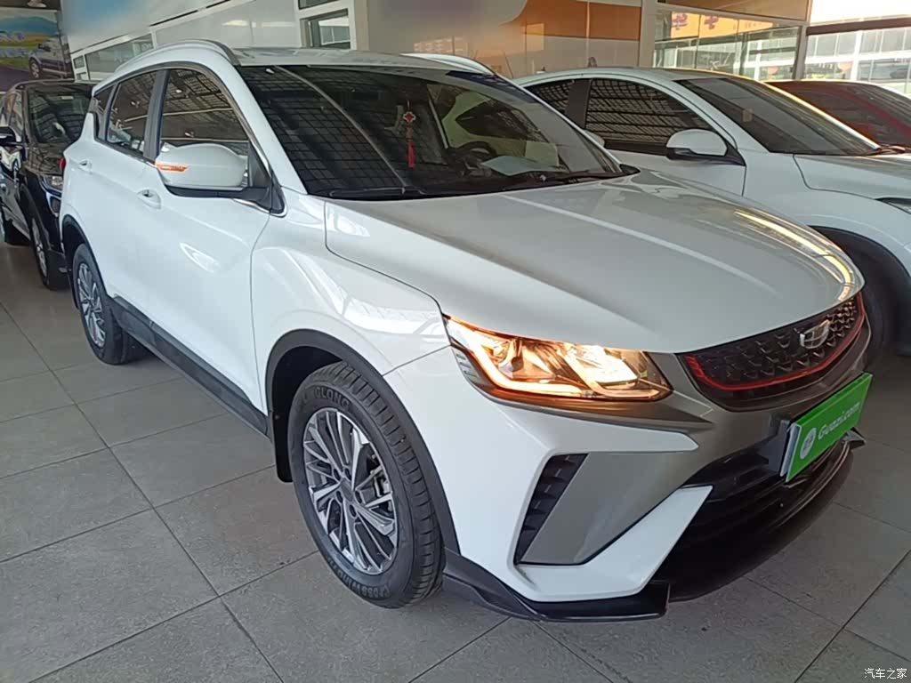Geely Coolray, 2022 4