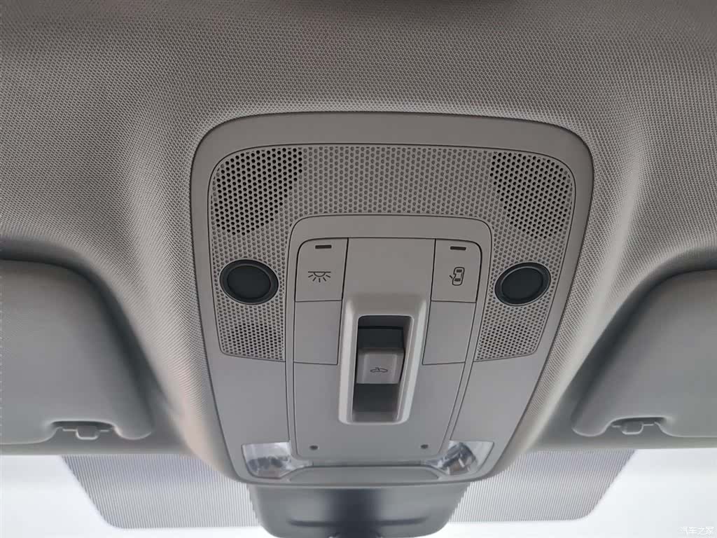 Audi Q2L, 2024 30