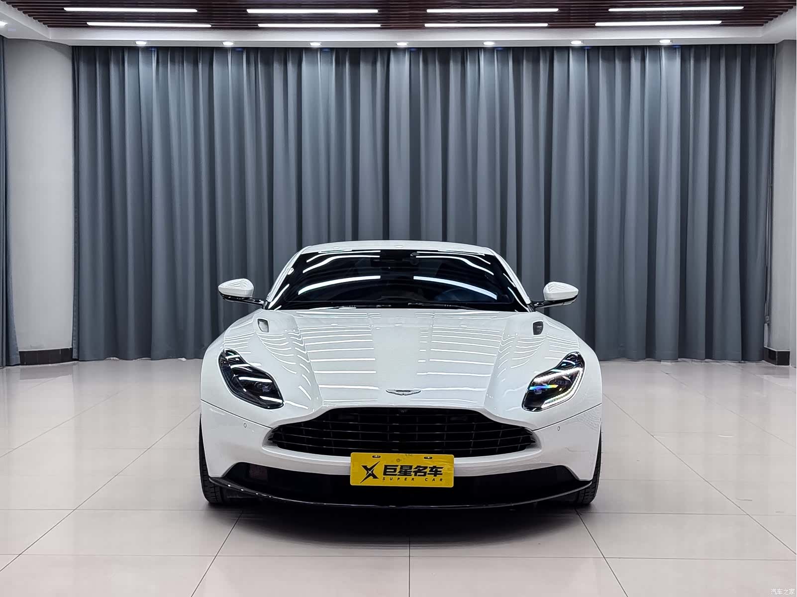 Aston Martin DB11, 2018 2