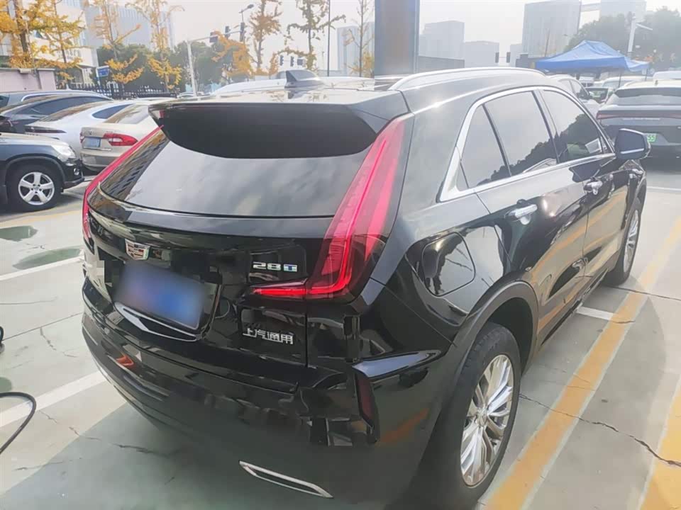 Cadillac XT4