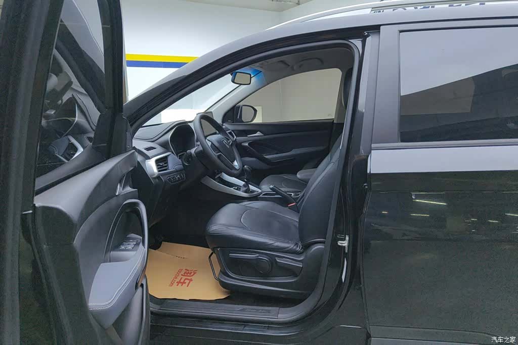 Wuling 530, 2018 9