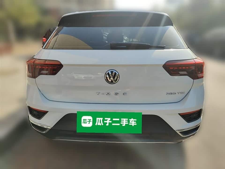 Volkswagen T-ROC exploring Songs