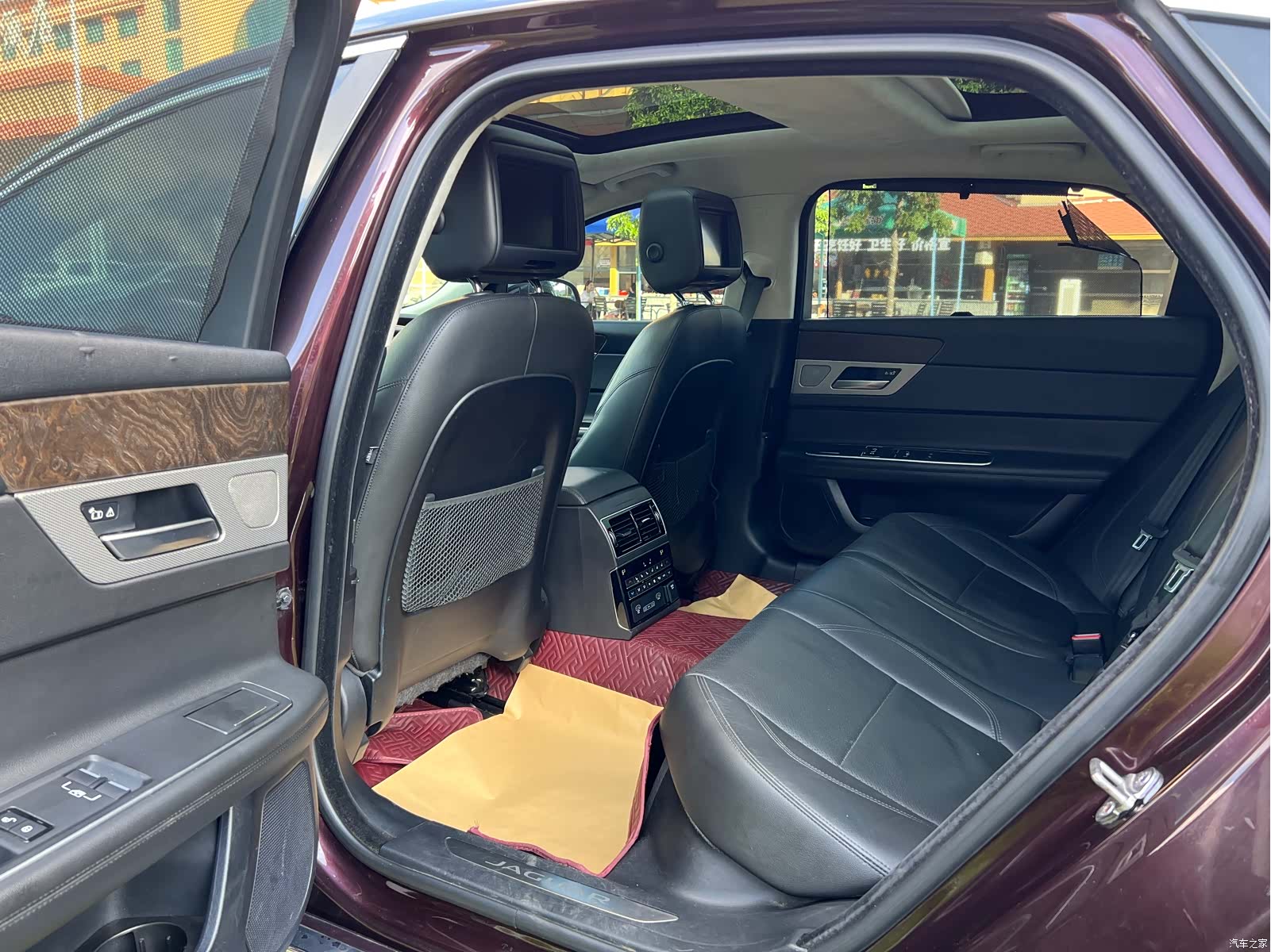Land Rover XFL, 2018 12