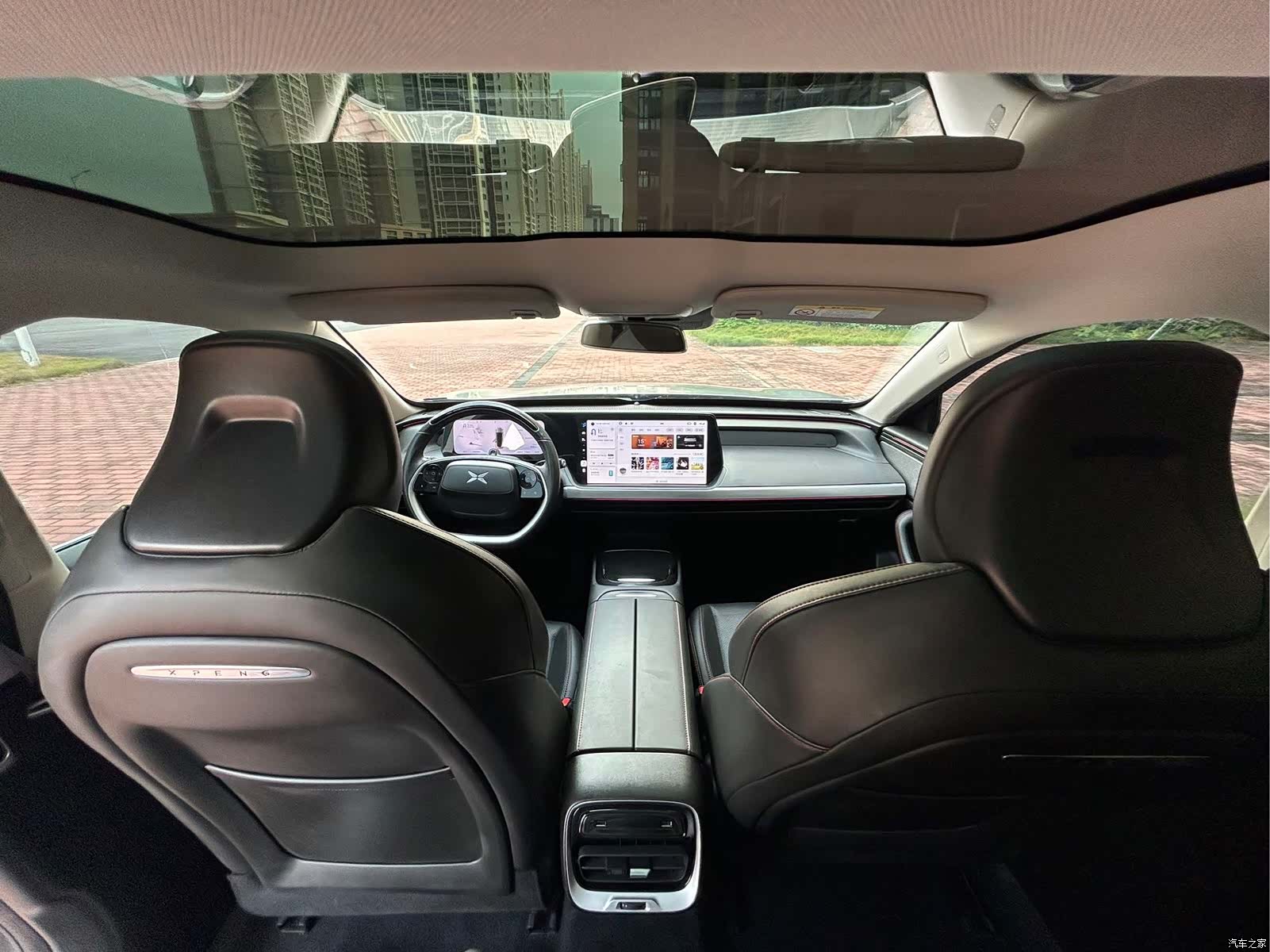 Xpeng P7, 2022 14